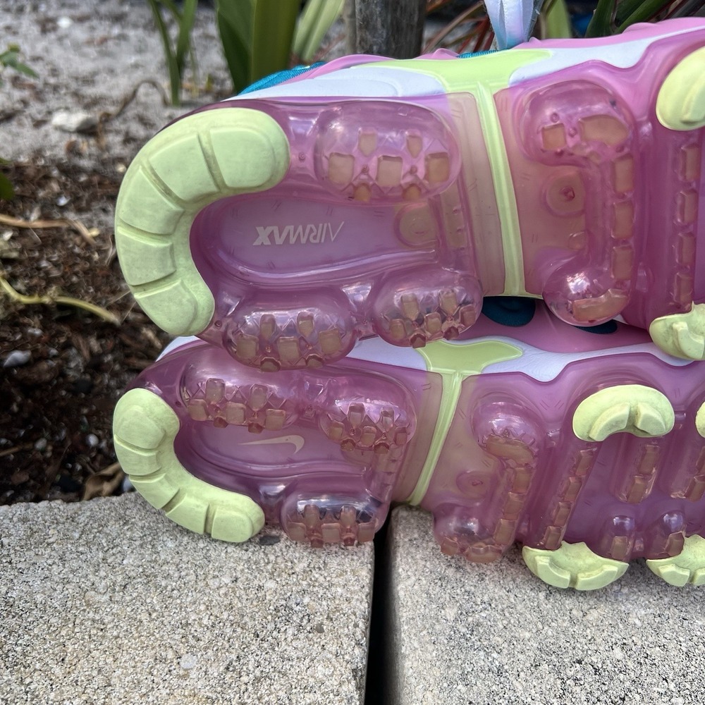 Size 7 - Wmns Nike Air VaporMax Plus Easter - CW7014-100 - Picture 8 of 9